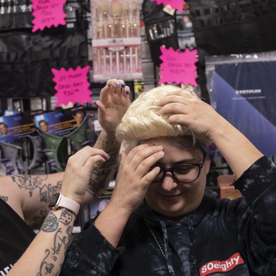 Dressing as Trump for Halloween not so funny in 2025, ºÚÁϳԹÏÍø costume shops say